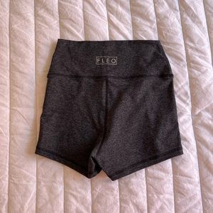 Fleo Shorts